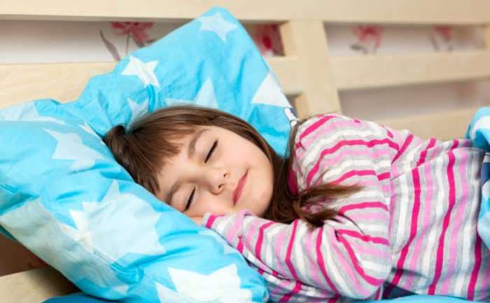 Tips Agar Anak Berani Tidur Sendiri, Praktekkan di Rumah Yuk Bunda!